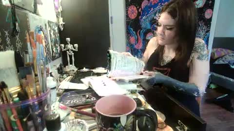 salemsslut online show from January 30, 5:17 pm