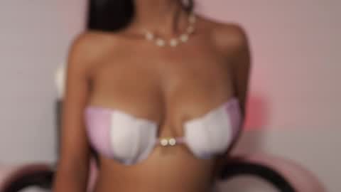 Samantha Roberts online show from February 14, 8:05 pm