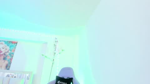 Samanta online show from October 3, 1:38 pm