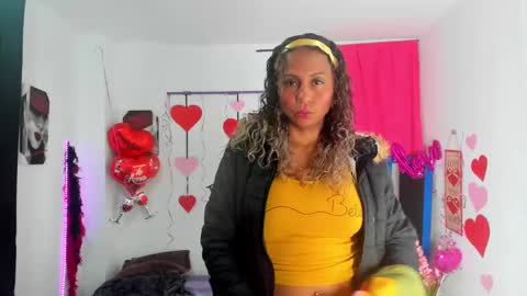 Snapshot of samantha__smile__ chatting on February 16, 4:20 am  Samanthasmile  online show from February 16, 4:20 am