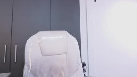 samantha_blow online show from May 19, 3:35 am