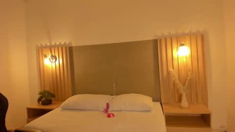 S A M A N T H A online show from January 8, 7:51 pm