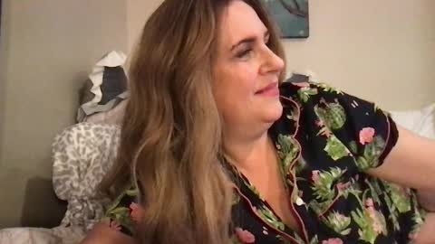 Samantha Vale online show from January 8, 5:44 am