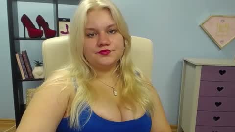 Snapshot of samanthax_pink chatting on October 23, 7:25 am Samantha online show from October 23, 7:25 am