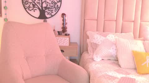 Samixmami online show from April 19, 6:10 pm