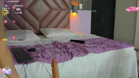 Sara  online show from November 24, 11:12 am