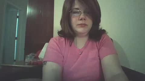 Snapshot of sammy_lyn chatting on March 3, 5:15 pm Sam online show from March 3, 5:15 pm