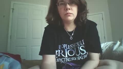 Snapshot of sammy_lyn chatting on February 19, 4:55 pm Sam online show from February 19, 4:55 pm