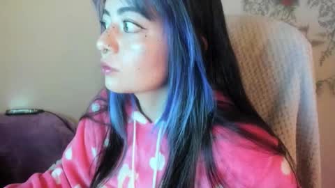   online show from December 21, 9:46 am