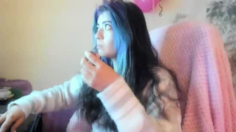   online show from January 8, 8:51 am