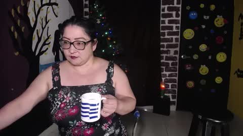 adriana online show from December 17, 1:38 pm