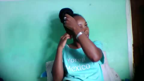 sandra1253099 online show from April 1, 8:59 am