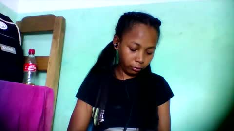 sandra1253099 online show from June 1, 6:20 pm