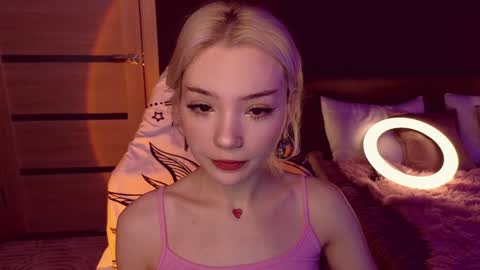 Sandy  online show from February 4, 1:02 am