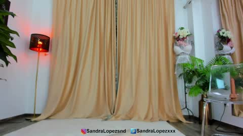 Sandra online show from April 10, 9:10 pm