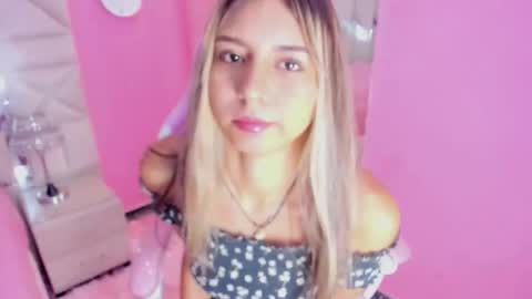 sara_connor01 online show from December 17, 2:27 am