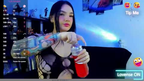 Sara  online show from November 6, 8:48 pm