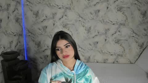 Snapshot of sara_fernandezz chatting on January 15, 11:00 am sara online show from January 15, 11:00 am