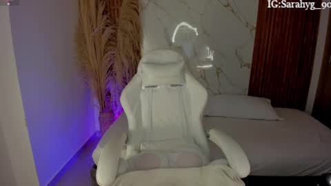 S A R A online show from March 12, 2:36 am