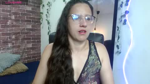 Sara online show from December 5, 10:44 am