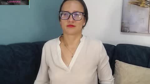 Sara   online show from March 9, 9:40 pm