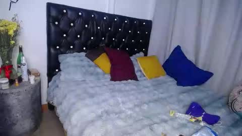 Sara Parker online show from November 3, 1:53 am