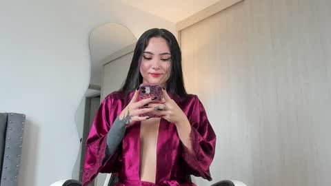 Sara online show from February 4, 7:00 pm