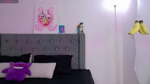 Sara online show from October 27, 5:08 pm