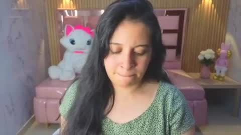 Sara T. online show from June 17, 3:08 am