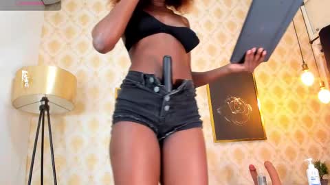 saraacollinss online show from February 15, 1:27 pm