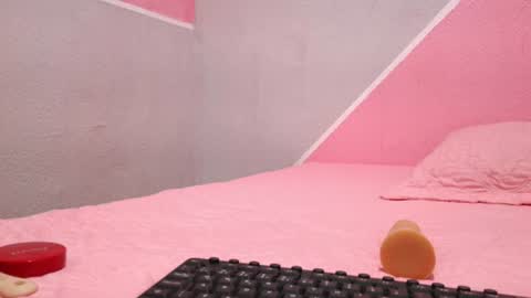 Sara online show from August 8, 4:42 am