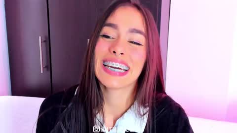 Snapshot of saraarchbould chatting on February 21, 4:48 pm Sara online show from February 21, 4:48 pm