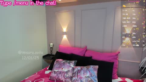 SaraAvila  online show from January 12, 9:40 pm