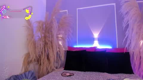 SaraAvila  online show from September 19, 10:20 pm