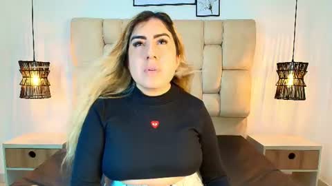 sarablonde_t online show from August 9, 7:06 pm