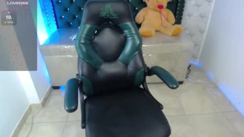 Sara online show from October 4, 2:39 am