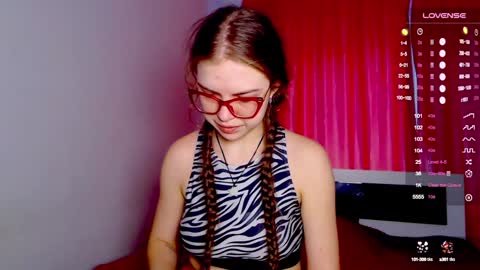 Snapshot of sarah_hs chatting on January 15, 10:49 am Sarah online show from January 15, 10:49 am