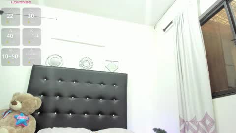 sarah_lowee online show from September 21, 7:56 pm