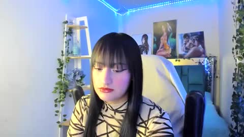 Sarah Ramirez online show from January 21, 3:59 am