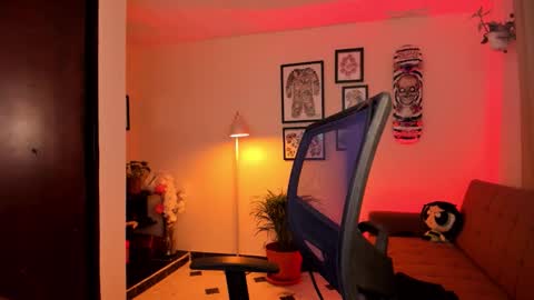   online show from January 10, 6:51 am