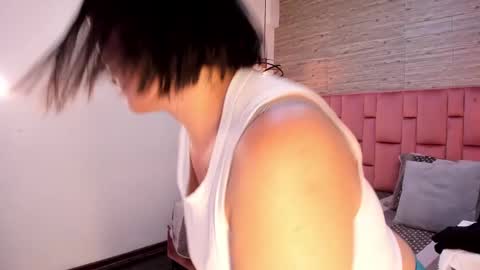 Sarah Deyvis online show from February 28, 7:56 pm