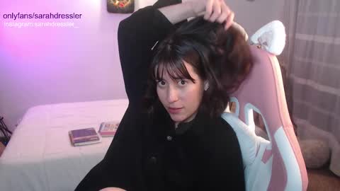 sarahdressler online show from March 8, 3:16 am