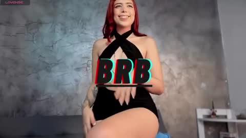 sarahgrant_ online show from September 15, 3:15 am