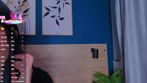 Sarah online show from October 6, 11:49 am