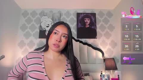 Sarah online show from November 1, 8:02 pm