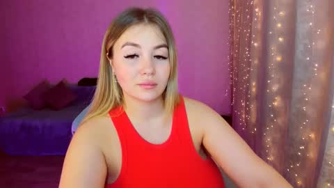 Sarah online show from February 10, 4:04 pm