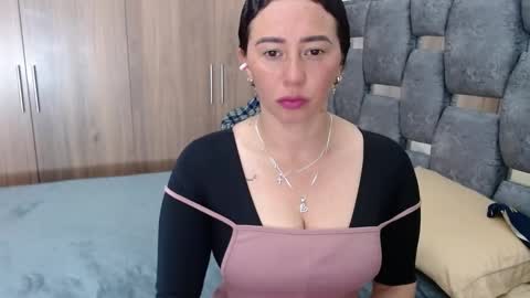 Lia online show from February 18, 1:00 pm