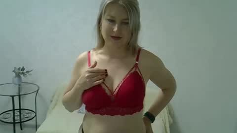 Snapshot of sarahphelps chatting on October 21, 2:32 pm sarahphelps online show from October 21, 2:32 pm