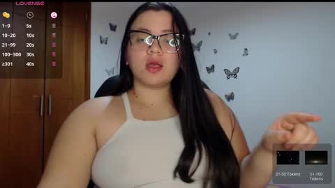 Snapshot of sarahros1 chatting on October 24, 4:41 am Sarah online show from October 24, 4:41 am