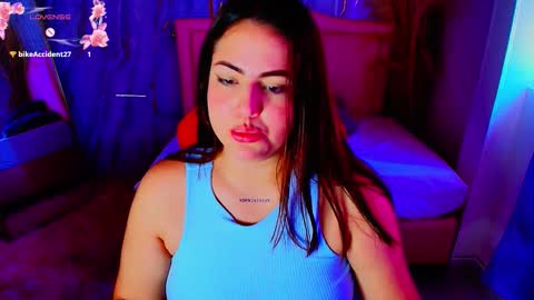 S A R A H  online show from November 26, 3:35 pm